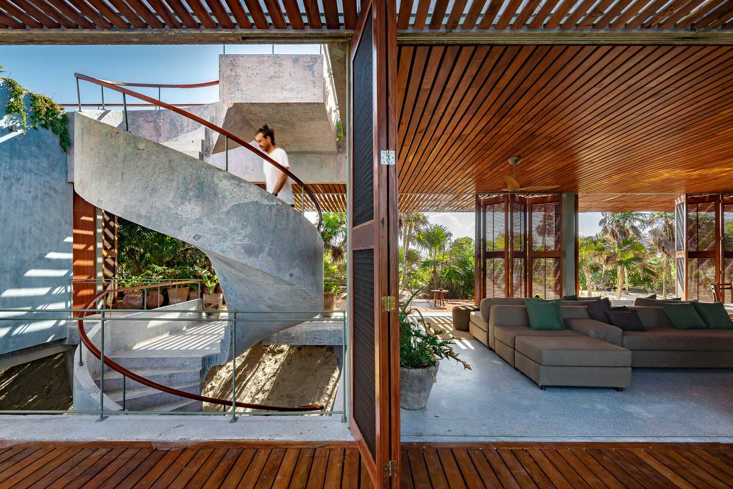 Helical Stairways in Contemporary Mexican Architecture - 10647